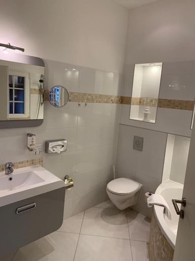 Bathroom 5, Hotel Berliner Hof Dallgow, Havelland