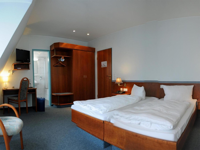 Bedroom 2, Hotel-Restaurant Thomsen, Delmenhorst