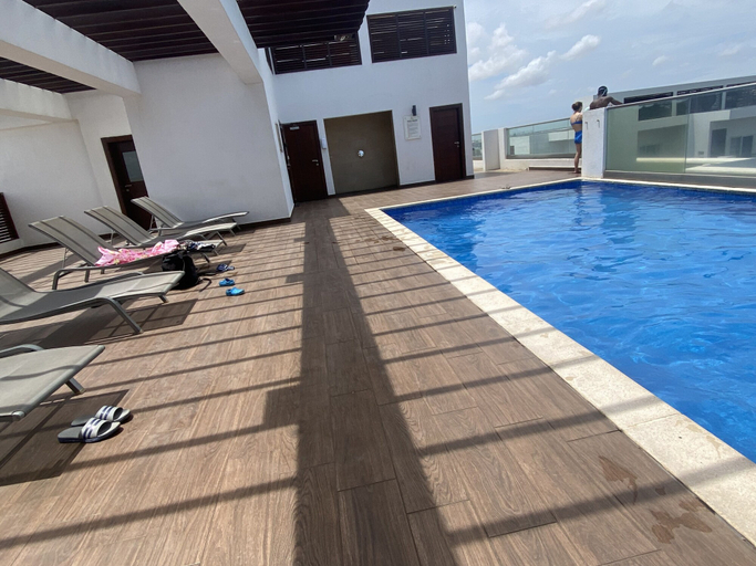 Sport & Beauty 2, Luxury studio apartment at the Gallery, Accra