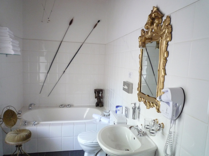 Bathroom 4, Rothman Manor Guest House, Overberg