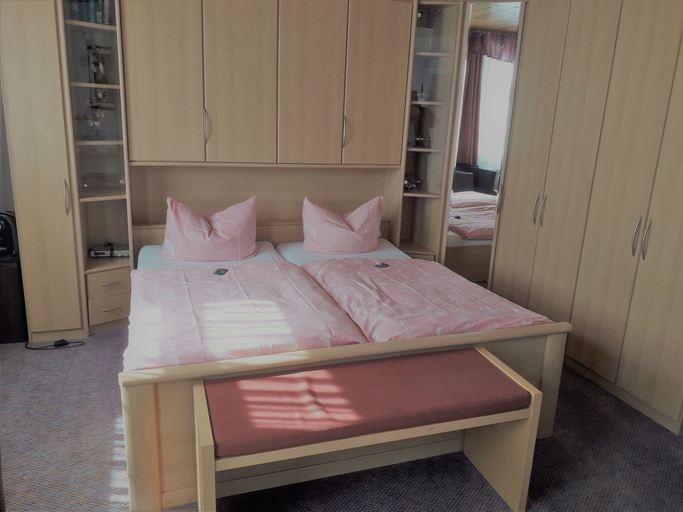 Bedroom 3, Hotel Deutsches Haus, Heidekreis