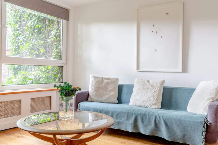 Others 5, Spacious 1 Bedroom Apartment in Vibrant Angel, London