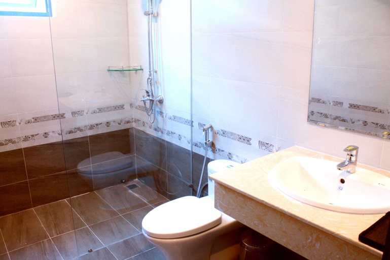 Bathroom 5, Cong Thanh Long Beach, Cam Lâm