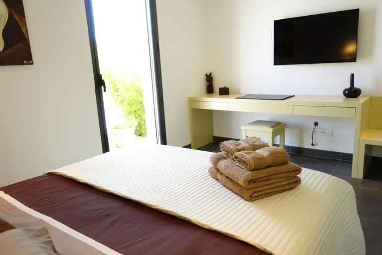 Bedroom 1, Villa Otilia, Var