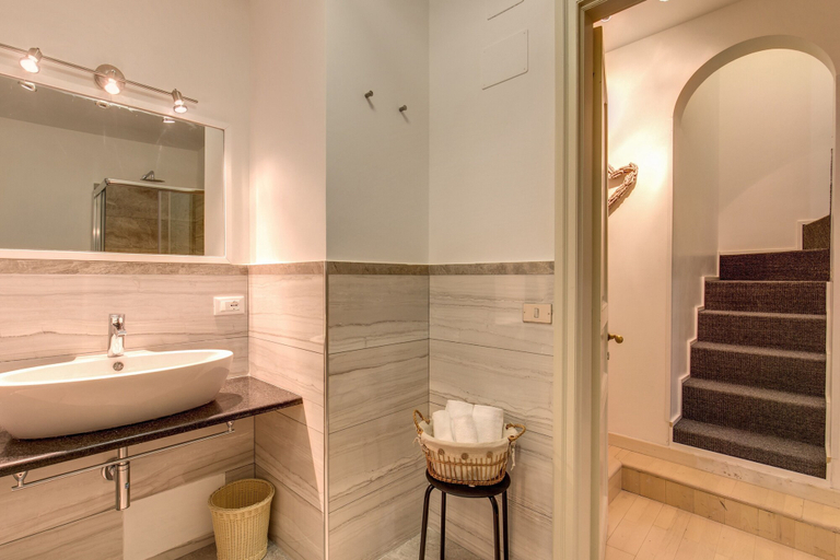 Bathroom 2, Trevi Miracle Suite, Roma