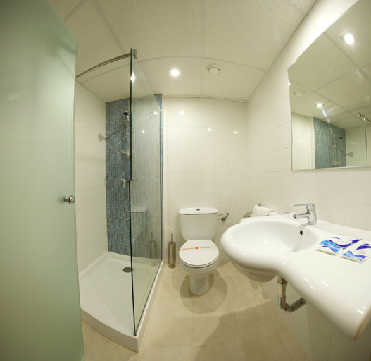 Bathroom 4, Ona Luna Park, Baleares