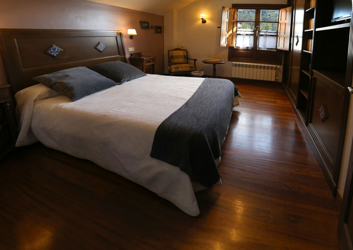 Bedroom 4, Casa de Aldea La Pumariega, Asturias