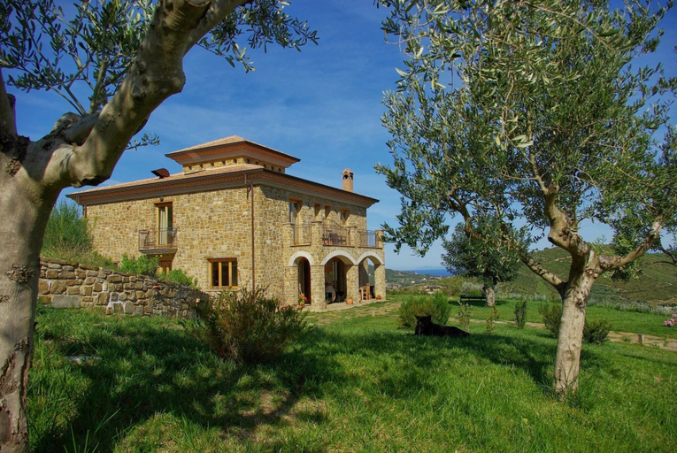 Exterior & Views, Sulle onde della collina, Salerno