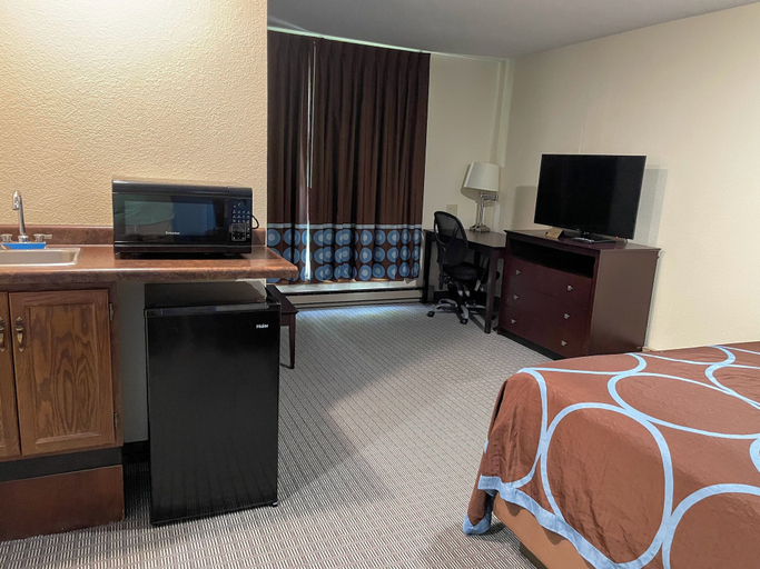 Others 5, AmeriVu Inn & Suites, Eau Claire