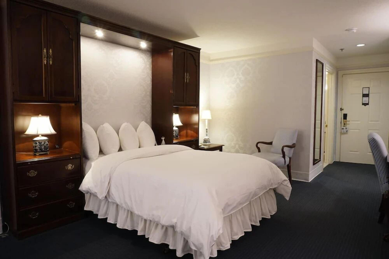 Bedroom 3, Simsbury Inn, Hartford