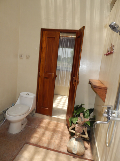 Bathroom 4, Alamanda Family Villas & Pool, Sleman
