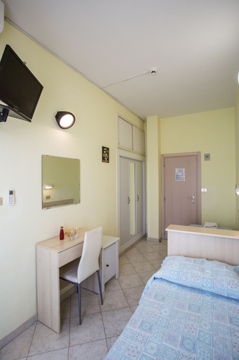 Bedroom 3, Hotel Sant'Angelo, Rimini