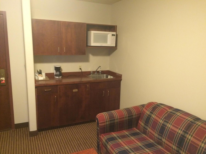 Others 5, Foxwood Inn & Suites, Division No. 18