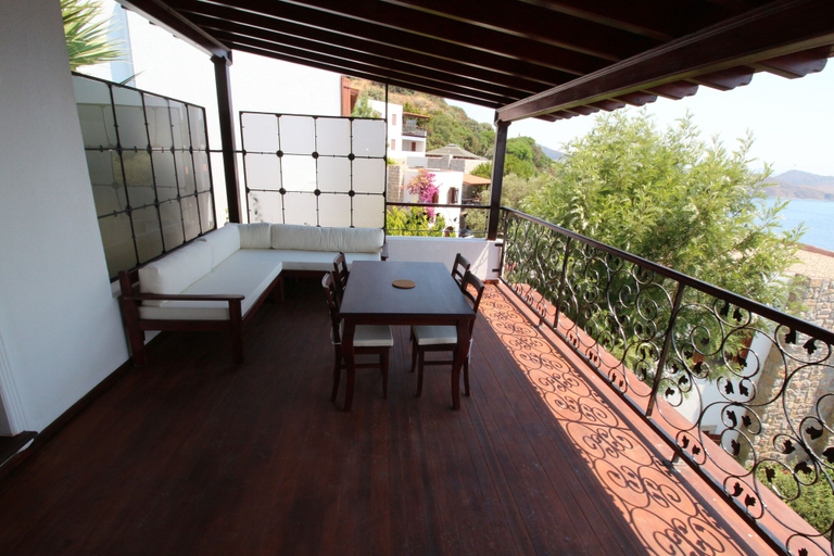 Balcony, Gumusluk Tramonto Evleri, Bodrum