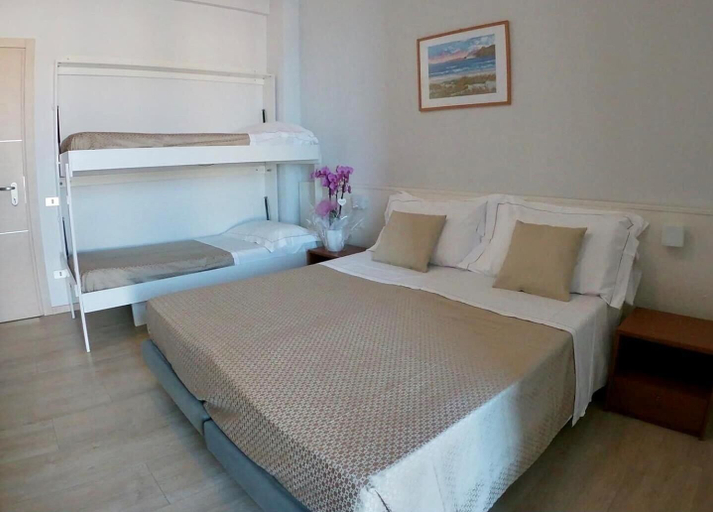 Bedroom 3, Hotel Caravel, Pesaro E Urbino