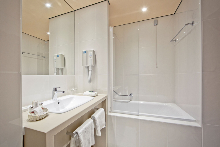 Bathroom 4, Hotel Central, Zagreb