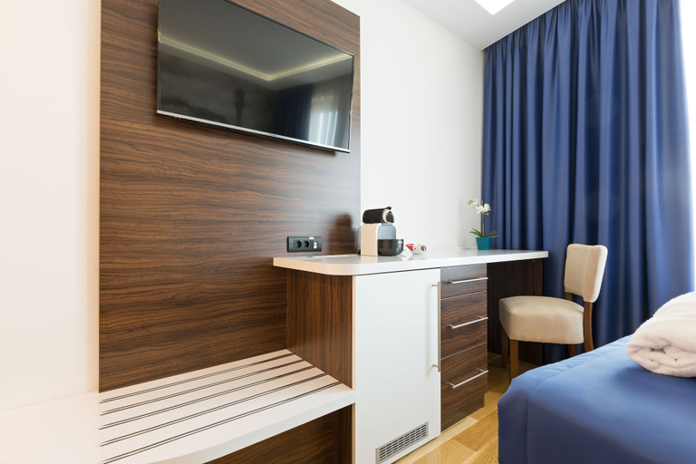 Bedroom 3, ABBA Hotel, Belgrade
