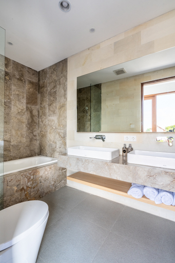 Bathroom 3, Om Cemagi Beach Villa, Badung