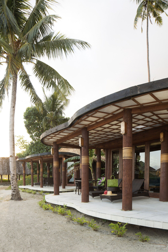Exterior & Views 2, Coconuts Beach Club Resort & Spa, Siumu