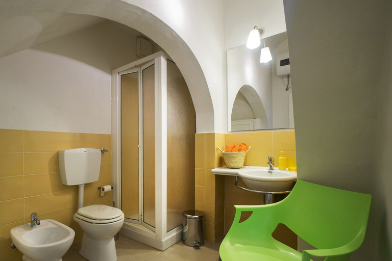 Bathroom 5, zammu bed and breakfast, Trapani