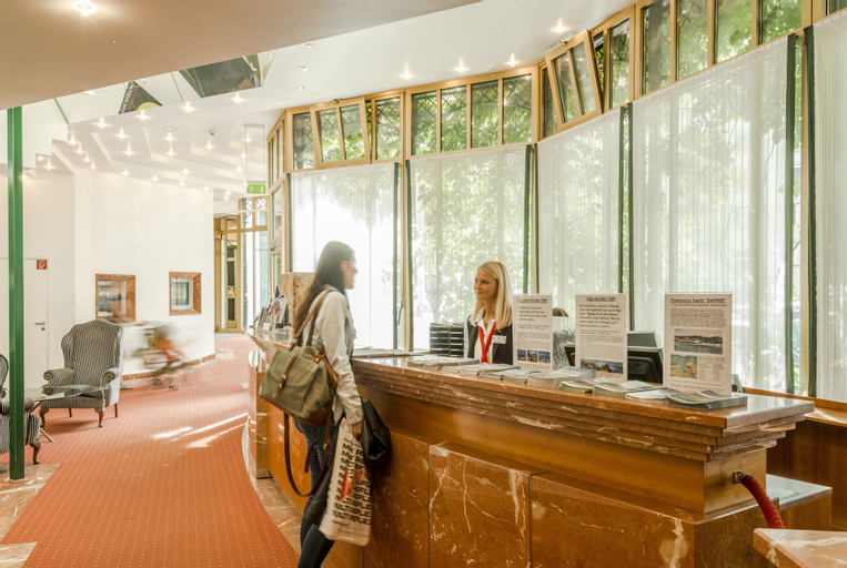 Public Area 3, Hotel Monopol, Luzern