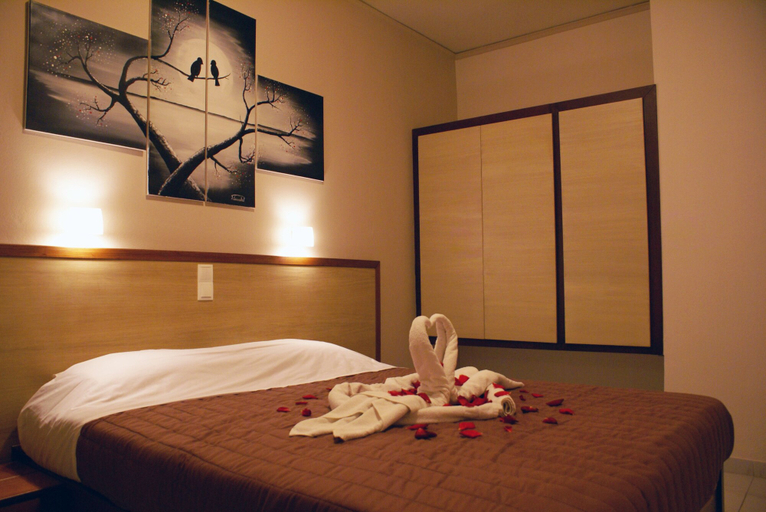 Bedroom 3, Golden Sun, South Aegean