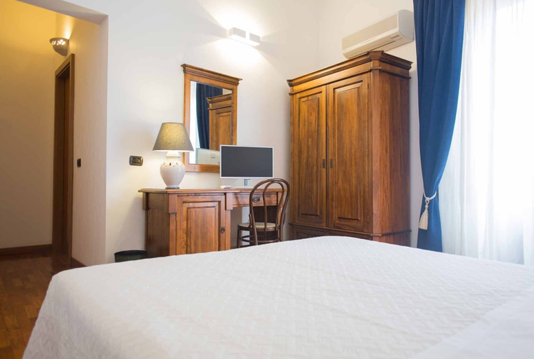 Bedroom 3, Hotel La Piazzetta, Trapani