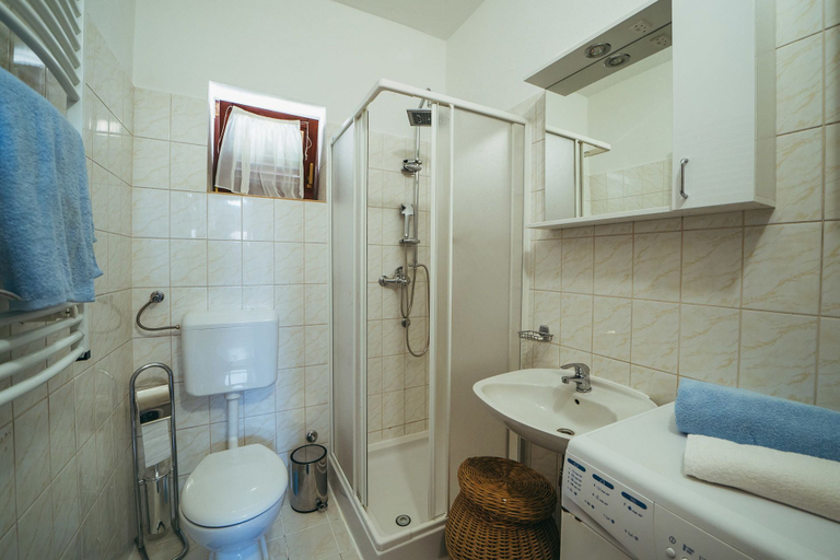 Bathroom 4, Villa Dikano, Runovići