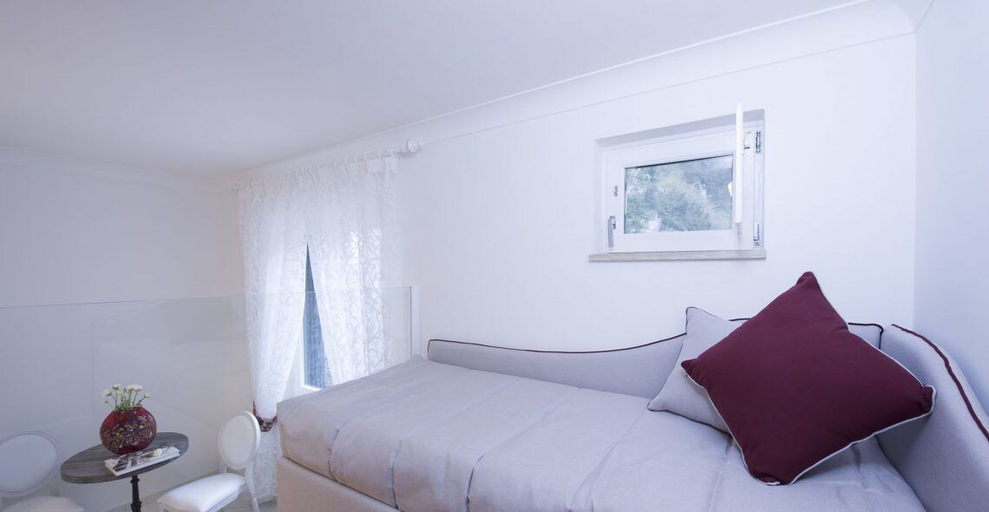 Bedroom 3, La Valle Delle Ferriere, Salerno
