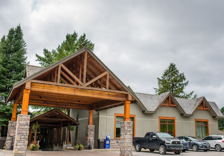 Exterior & Views 2, Hidden Valley Resort, an Ascend Collection Resort, Muskoka