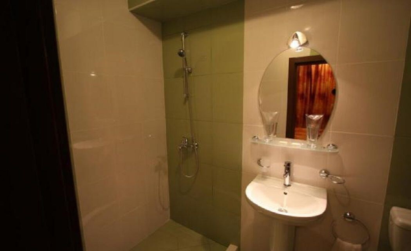 Bathroom 3, Tanya Hotel, Nesebar