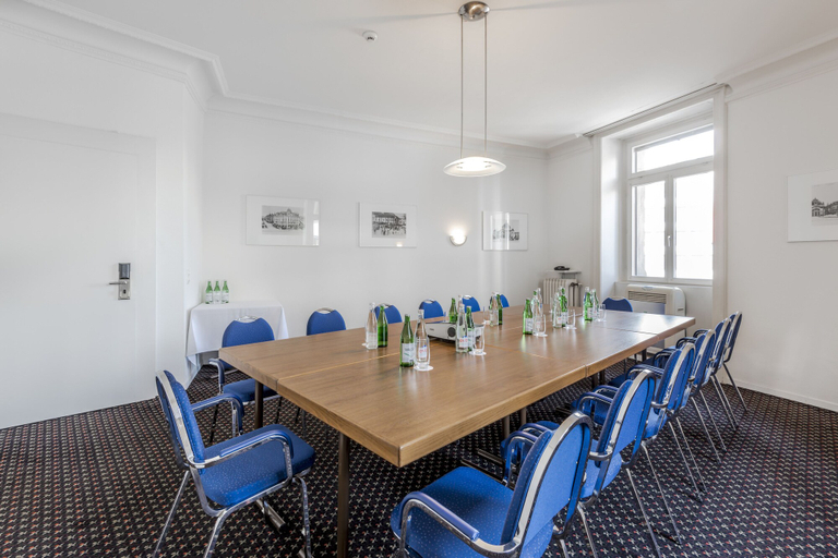 Business Facilities 4, Hotel Monopol, Luzern