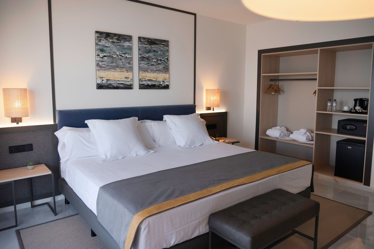Bedroom 4, Hotel URH Sitges Playa, Barcelona
