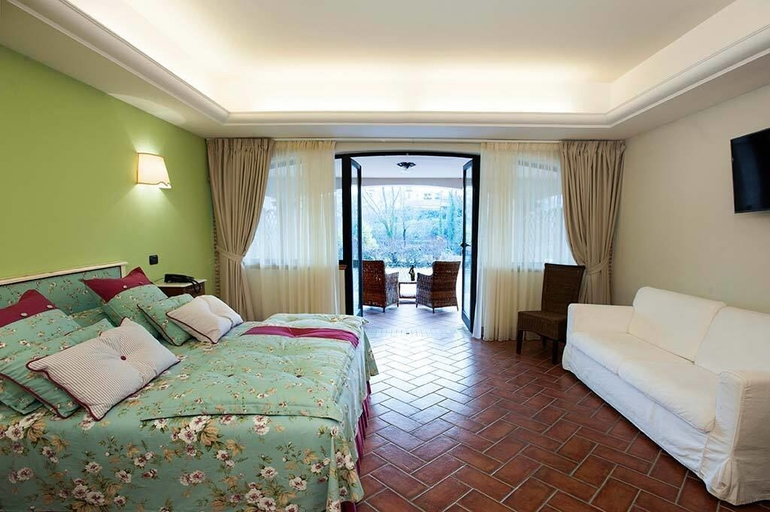 Bedroom 4, La Vignola Country Hotel, Frosinone