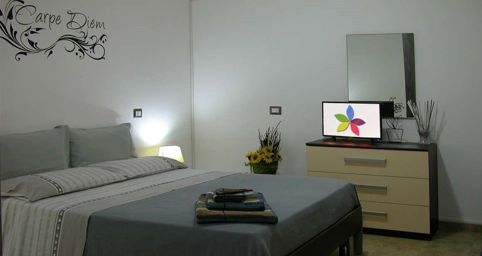 Bedroom 5, Bed House Floristella, Enna