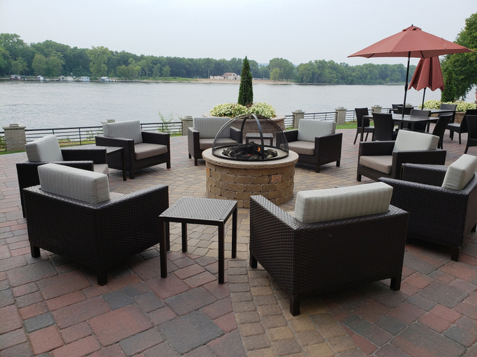 Food & Drinks 4, Courtyard by Marriott La Crosse, La Crosse