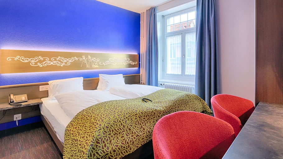 Bedroom 2, Hotel Drei Konige, Luzern