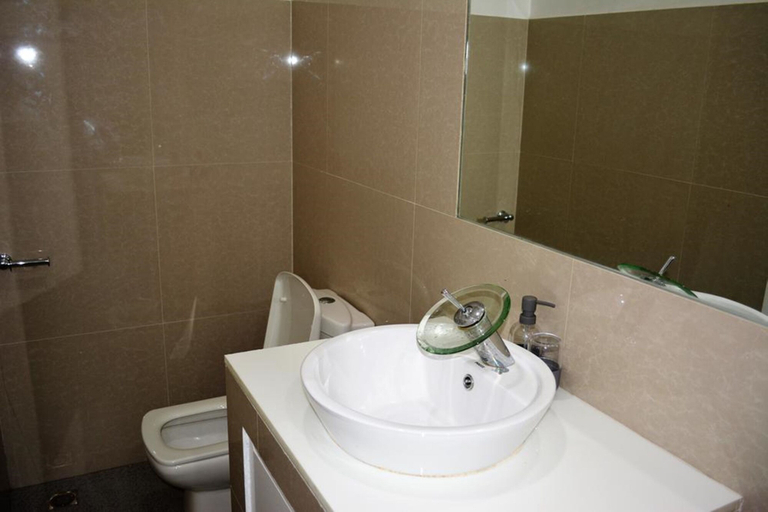 Bathroom 4, Sergi's Resort and Hotel, Palompon