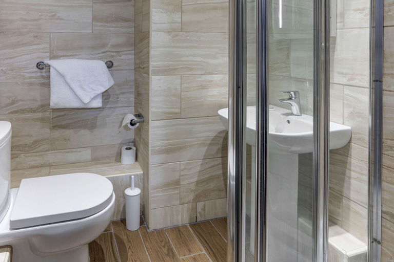 Bathroom 5, Best Western Claydon Hotel, Suffolk