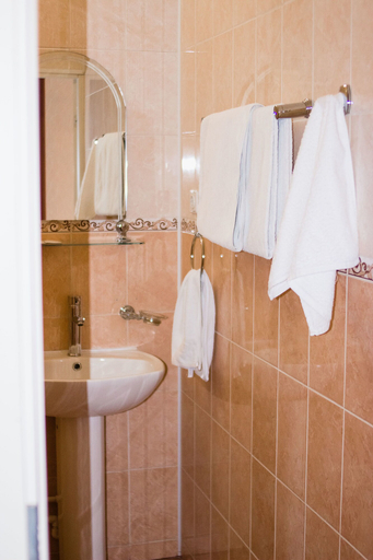 Bathroom 3, Hotel Robinzon, Novokuznetskiy