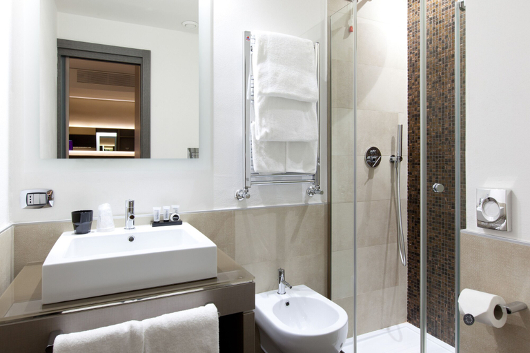 Bathroom 4, Quirinale Luxury Rooms, Roma