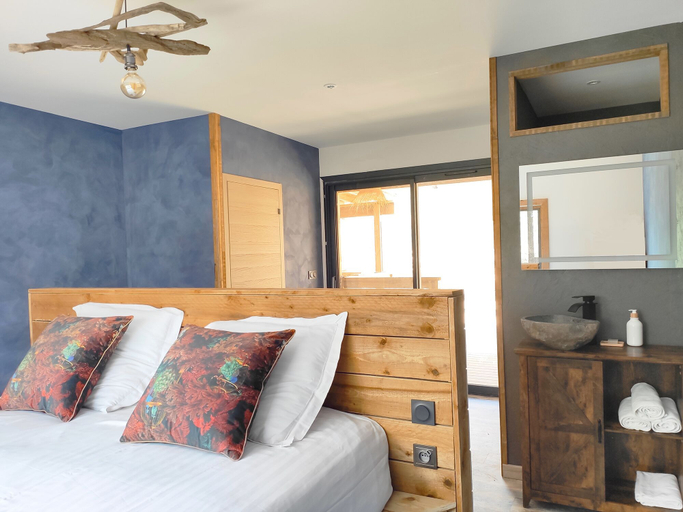 Bedroom 3, Villa Occitana, Gard