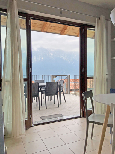 In-room dining 4, La Quiete 09 Holideal, Brescia