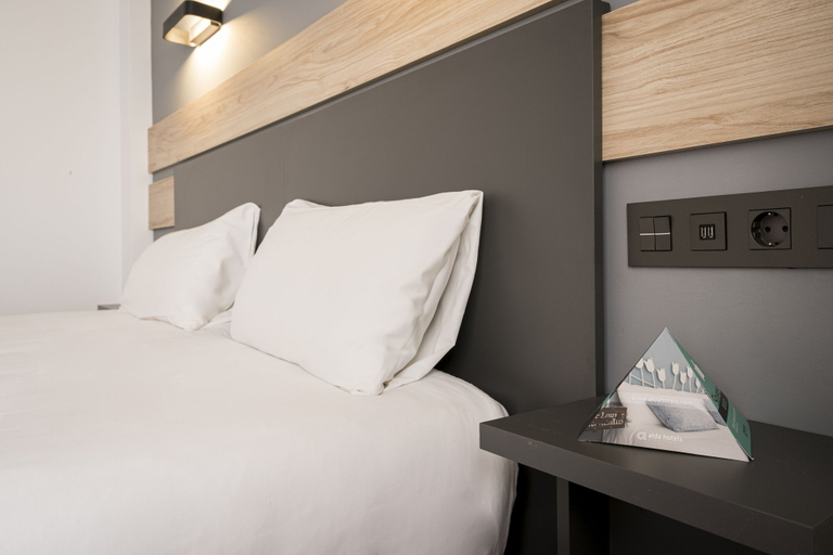 Bedroom 3, Hotel Alda Centro Gijón, Asturias