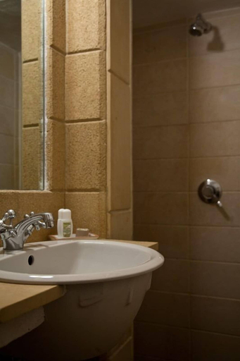 Bathroom, Masseria Mosca, Lecce