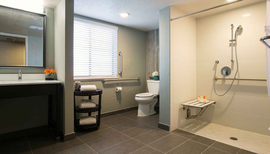 Bathroom 5, Hotel Azure, El Dorado
