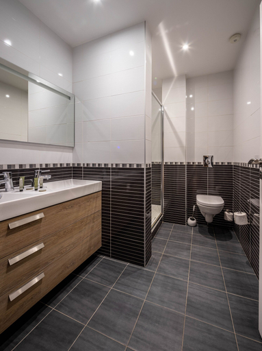 Bathroom 5, Ô Château, Moselle