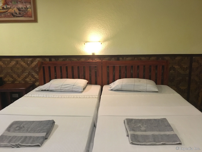 Bedroom 3, Love's Beach and Dive Resort, Moalboal