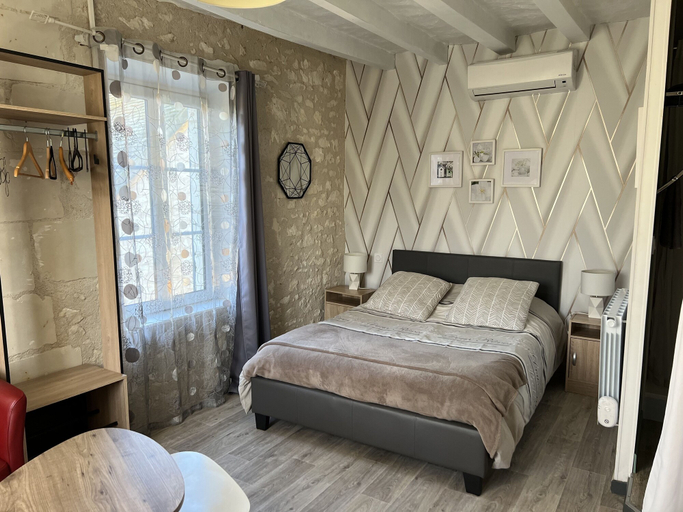 Bedroom 2, Chambres des Coteaux, Indre-et-Loire