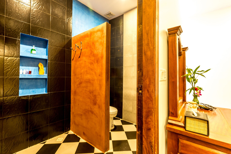 Bathroom 5, Cement Temple Boutique, Siem Reap